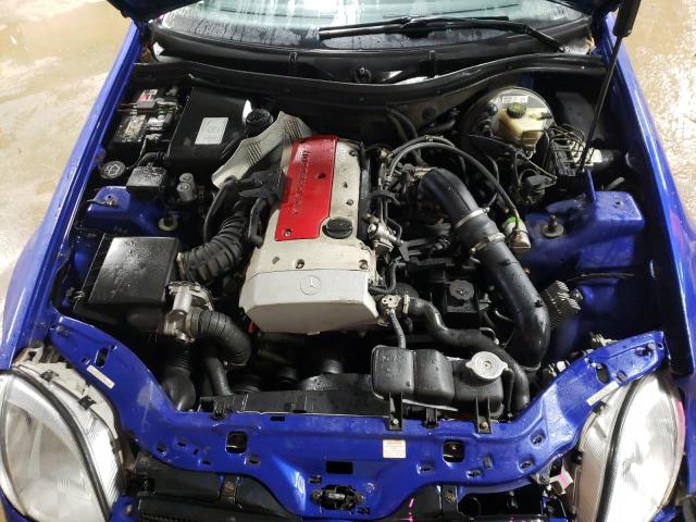 WDBKK47F0XF091832 - 1999 MERCEDES-BENZ SLK 230 KOMPRESSOR BLUE photo 11