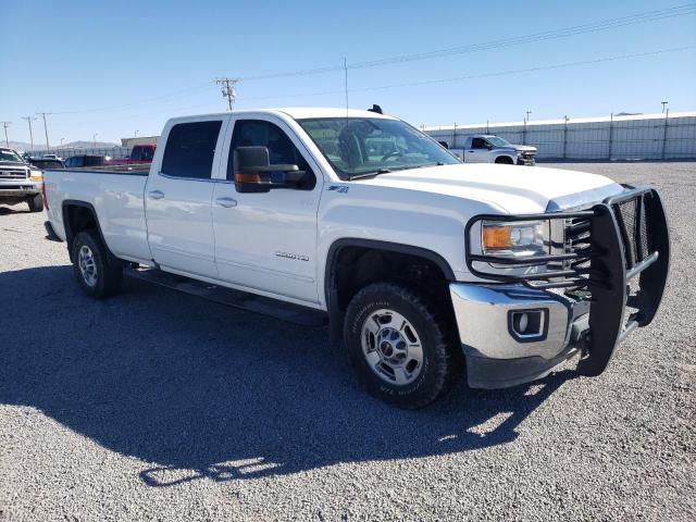 1GT12SEG8GF241585 - 2016 GMC SIERRA K2500 SLE WHITE photo 4