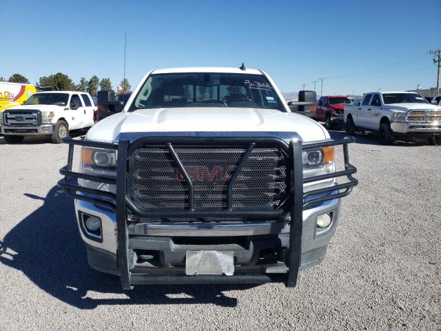 1GT12SEG8GF241585 - 2016 GMC SIERRA K2500 SLE WHITE photo 5