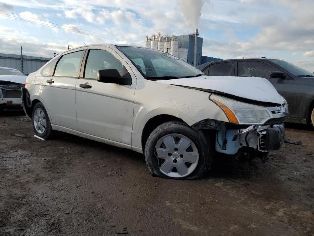 1FAHP3EN3AW106144 - 2010 FORD FOCUS S WHITE photo 4