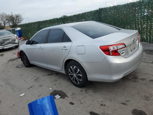 4T1BF1FK1CU037556 - 2012 TOYOTA CAMRY BASE SILVER photo 2