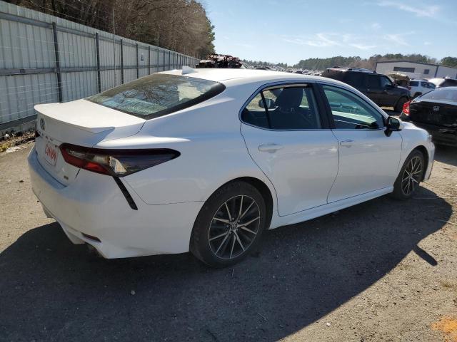 4T1G11AK9MU453836 - 2021 TOYOTA CAMRY SE WHITE photo 3