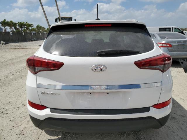 KM8J33A49HU346935 - 2017 HYUNDAI TUCSON LIMITED WHITE photo 6