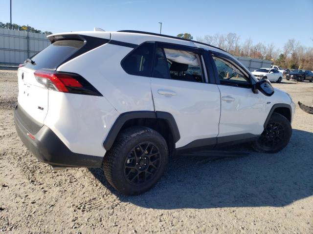 2T3W1RFVXPC247225 - 2023 TOYOTA RAV4 XLE WHITE photo 3