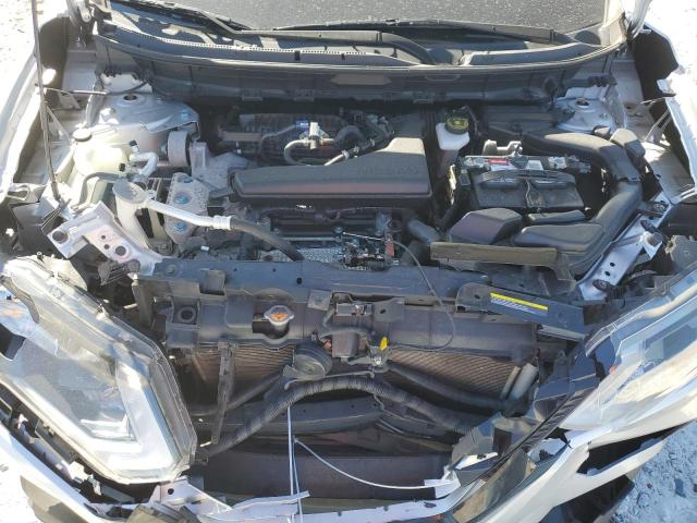 JN8AT2MV4HW009617 - 2017 NISSAN ROGUE S SILVER photo 12