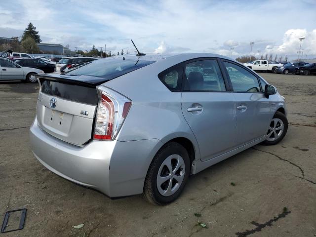 JTDKN3DUXD5539761 - 2013 TOYOTA PRIUS SILVER photo 3