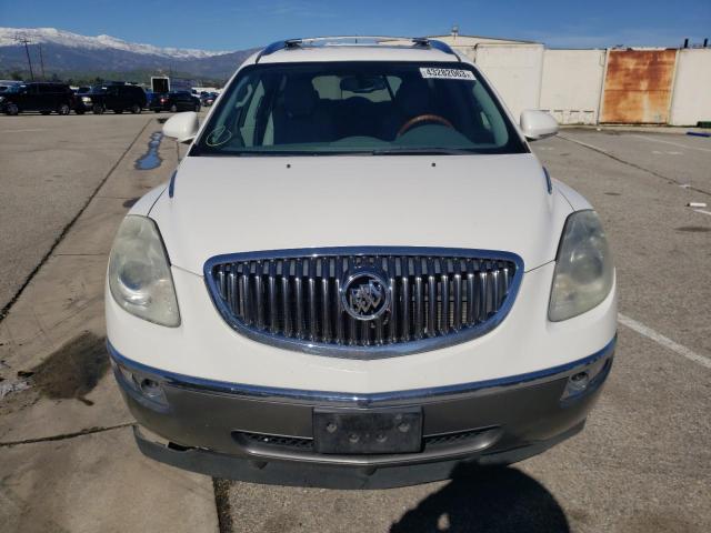 5GALRBED9AJ260551 - 2010 BUICK ENCLAVE CXL WHITE photo 5