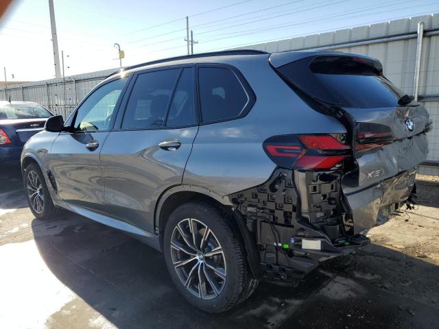 5UX23EU02R9T56433 - 2024 BMW X5 XDRIVE40I GRAY photo 2