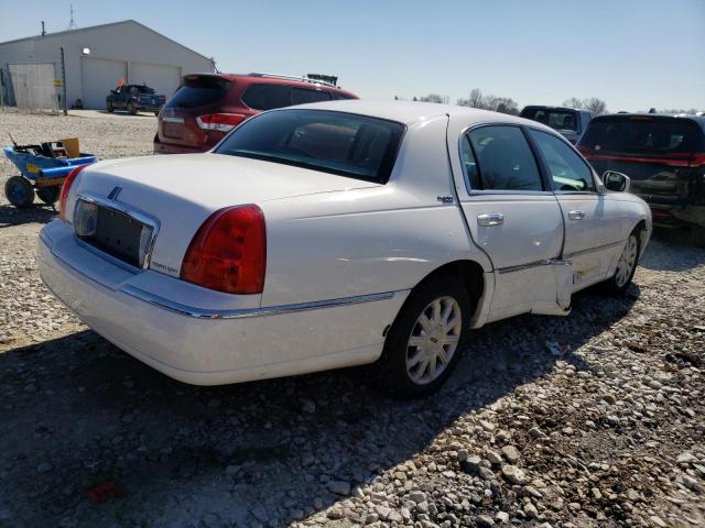 1LNHM82V16Y626175 - 2006 LINCOLN TOWN CAR SIGNATURE LIMITED WHITE photo 3