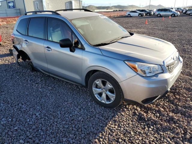 JF2SJABC2FH457889 - 2015 SUBARU FORESTER 2.5I SILVER photo 4