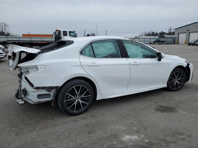 4T1T11AK9NU691458 - 2022 TOYOTA CAMRY SE WHITE photo 3