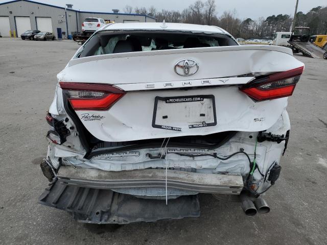 4T1T11AK9NU691458 - 2022 TOYOTA CAMRY SE WHITE photo 6