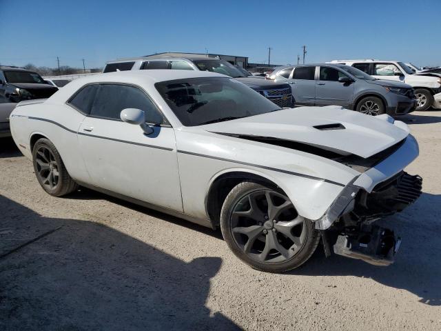 2C3CDZAGXJH116664 - 2018 DODGE CHALLENGER SXT WHITE photo 4