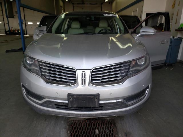 2LMTJ8LR0GBL29843 - 2016 LINCOLN MKX RESERVE Արծաթագույն լուսանկար 12