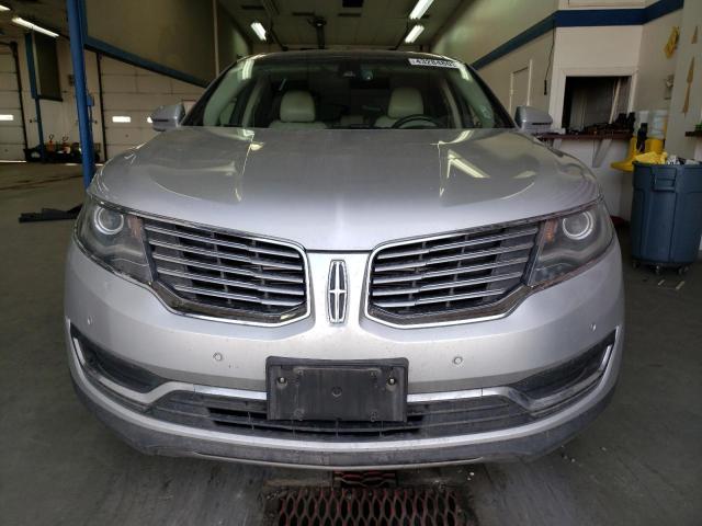 2LMTJ8LR0GBL29843 - 2016 LINCOLN MKX RESERVE SILVER photo 5