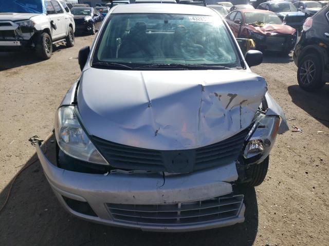 3N1CC1AP2AL371237 - 2010 NISSAN VERSA S SILVER photo 5