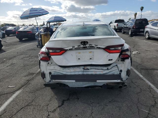 4T1T11AK6PU728923 - 2023 TOYOTA CAMRY SE NIGHT SHADE WHITE photo 6
