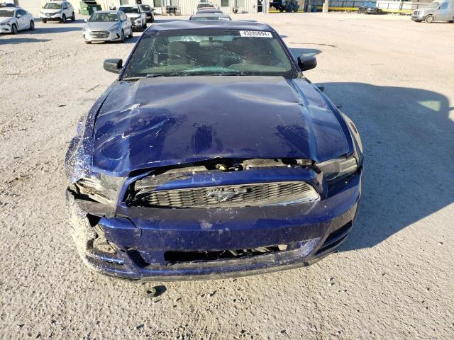 1ZVBP8AM2E5278104 - 2014 FORD MUSTANG BLUE photo 5