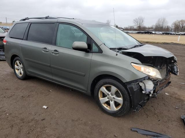 5TDKK3DCXBS092842 - 2011 TOYOTA SIENNA LE GRAY photo 4