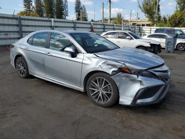 4T1G11AK6PU787231 - 2023 TOYOTA CAMRY SE NIGHT SHADE SILVER photo 4