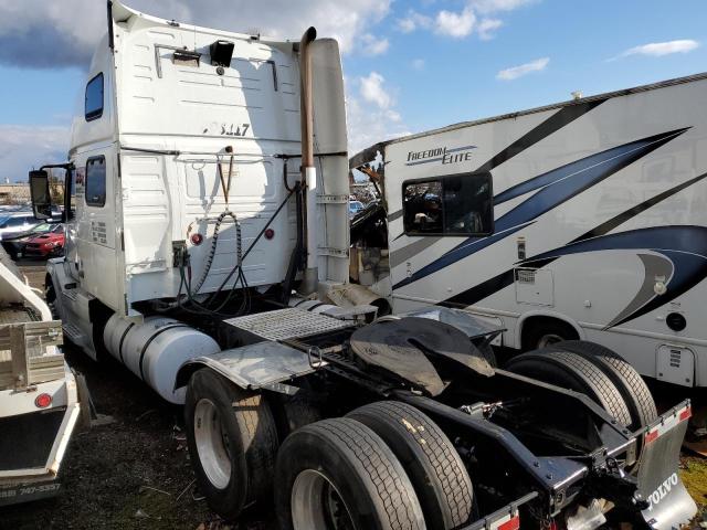 4V4NC9EH1DN140300 - 2013 VOLVO VN VNL WHITE photo 3