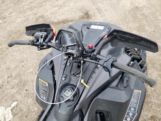 2BPSTJNA9NV000171 - 2022 SKI DOO SUMMIT X 8 BLACK photo 9