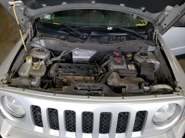 1J4NT1GA4BD175665 - 2011 JEEP PATRIOT SPORT SILVER photo 11