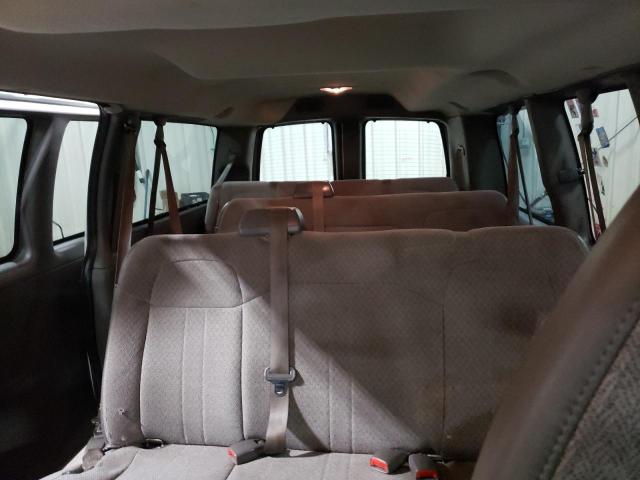 1GA2GYDG6A1132162 - 2010 CHEVROLET EXPRESS G3 LT WHITE photo 10