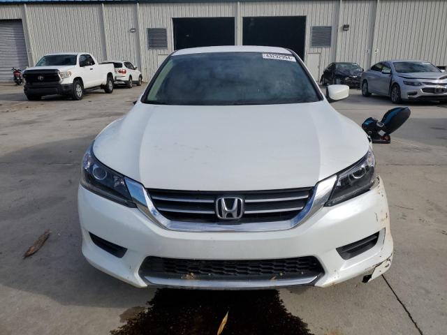 1HGCR2F39FA229958 - 2015 HONDA ACCORD LX WHITE photo 5