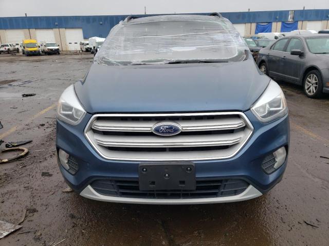 1FMCU9HD5JUC72952 - 2018 FORD ESCAPE SEL BLUE photo 5