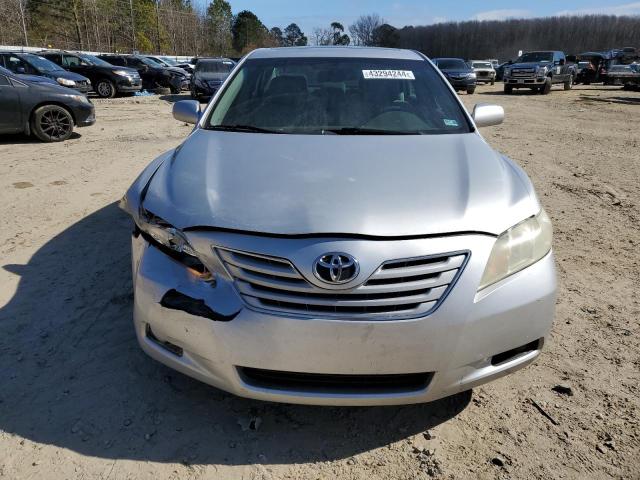 4T1BK46K28U565515 - 2008 TOYOTA CAMRY LE SILVER photo 5