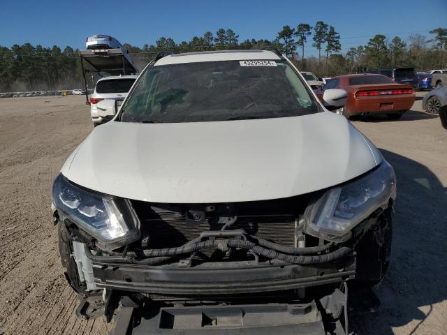 5N1AT2MT4HC769876 - 2017 NISSAN ROGUE S WHITE photo 5