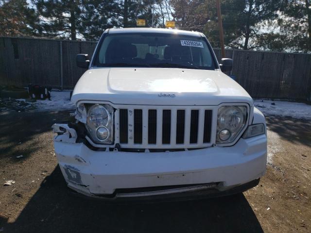 1C4PJMAK7CW208722 - 2012 JEEP LIBERTY SPORT WHITE photo 5