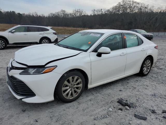 4T1B11HK4JU506826 - 2018 TOYOTA CAMRY L WHITE photo 1