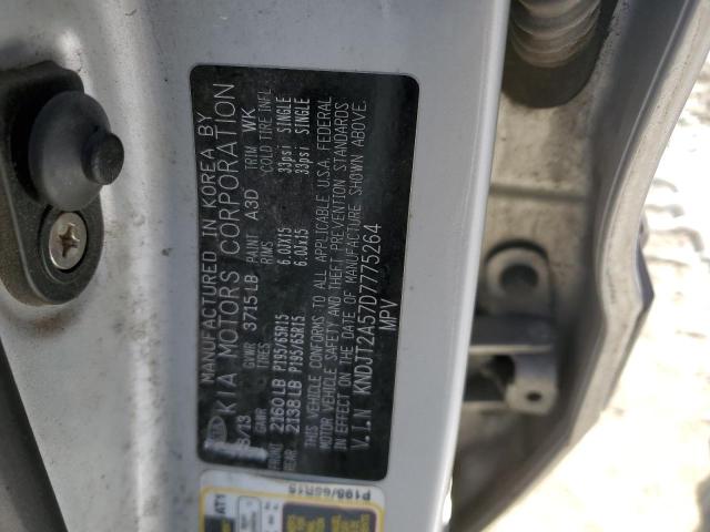 KNDJT2A57D7775264 - 2013 KIA SOUL SILVER photo 12