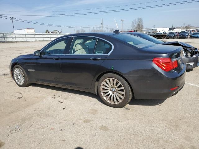 WBAKA8C58CCY37414 - 2012 BMW 750 I GRAY photo 2