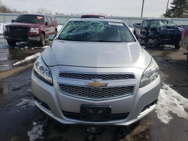 1G11H5SAXDF268890 - 2013 CHEVROLET MALIBU LTZ ვერცხლისფერი ფოტო 5
