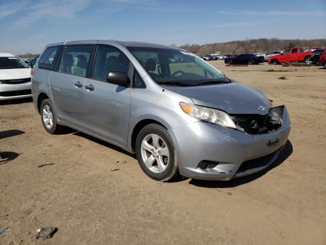 5TDKA3DC3BS003048 - 2011 TOYOTA SIENNA BASE SILVER photo 4