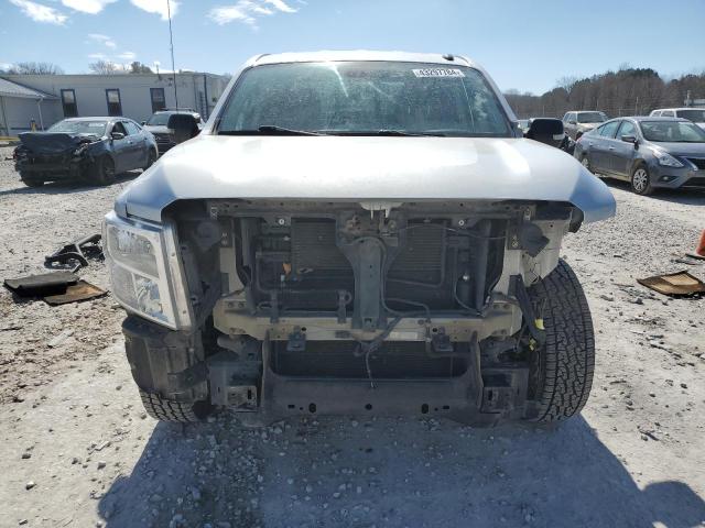 1N6AA1E53JN551536 - 2018 NISSAN TITAN SV SILVER photo 5