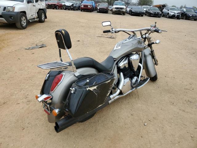 JH2SC6600BK100169 - 2011 HONDA VT1300 CR SILVER photo 4