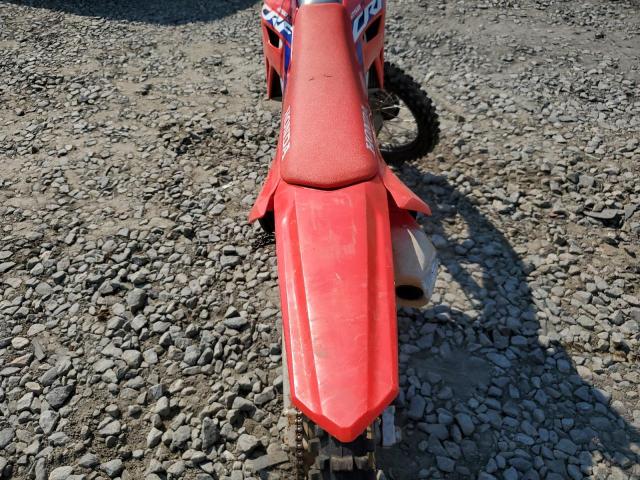 JH2ME1238PK504737 - 2023 HONDA CRF250 R RED photo 6