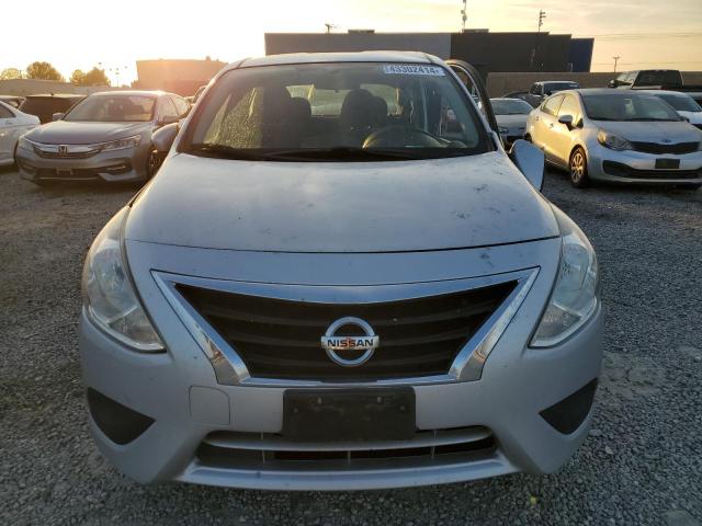 3N1CN7AP9GL816529 - 2016 NISSAN VERSA S SILVER photo 5