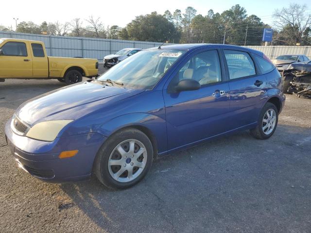 3FAFP37N95R157709 - 2005 FORD FOCUS ZX5 BLUE photo 1