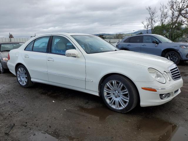 WDBUF87X88B321672 - 2008 MERCEDES-BENZ E 350 4MATIC WHITE photo 4