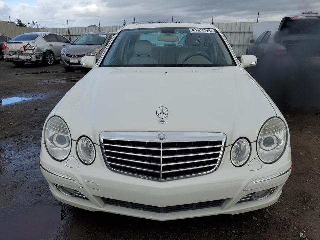 WDBUF87X88B321672 - 2008 MERCEDES-BENZ E 350 4MATIC WHITE photo 5