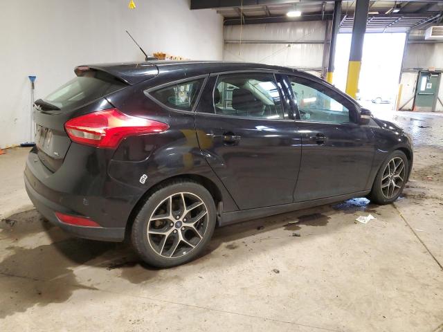 1FADP3M26JL208299 - 2018 FORD FOCUS SEL BLACK photo 3