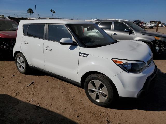 KNDJN2A21G7374359 - 2016 KIA SOUL WHITE photo 4