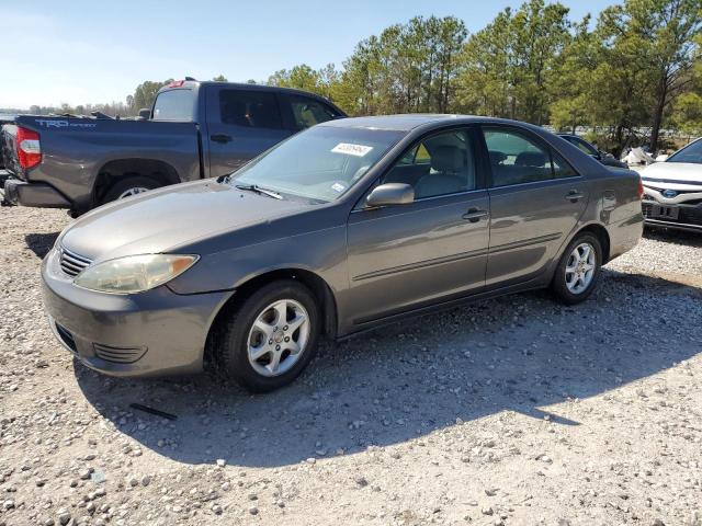 4T1BE32K15U978285 - 2005 TOYOTA CAMRY LE GRAY photo 1