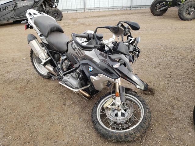 WB10A6106JZ656938 - 2018 BMW R1200 GS GRAY photo 1