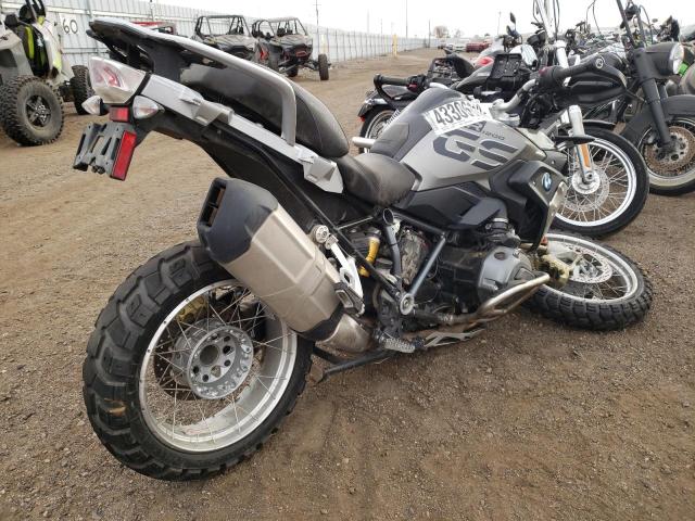 WB10A6106JZ656938 - 2018 BMW R1200 GS GRAY photo 4
